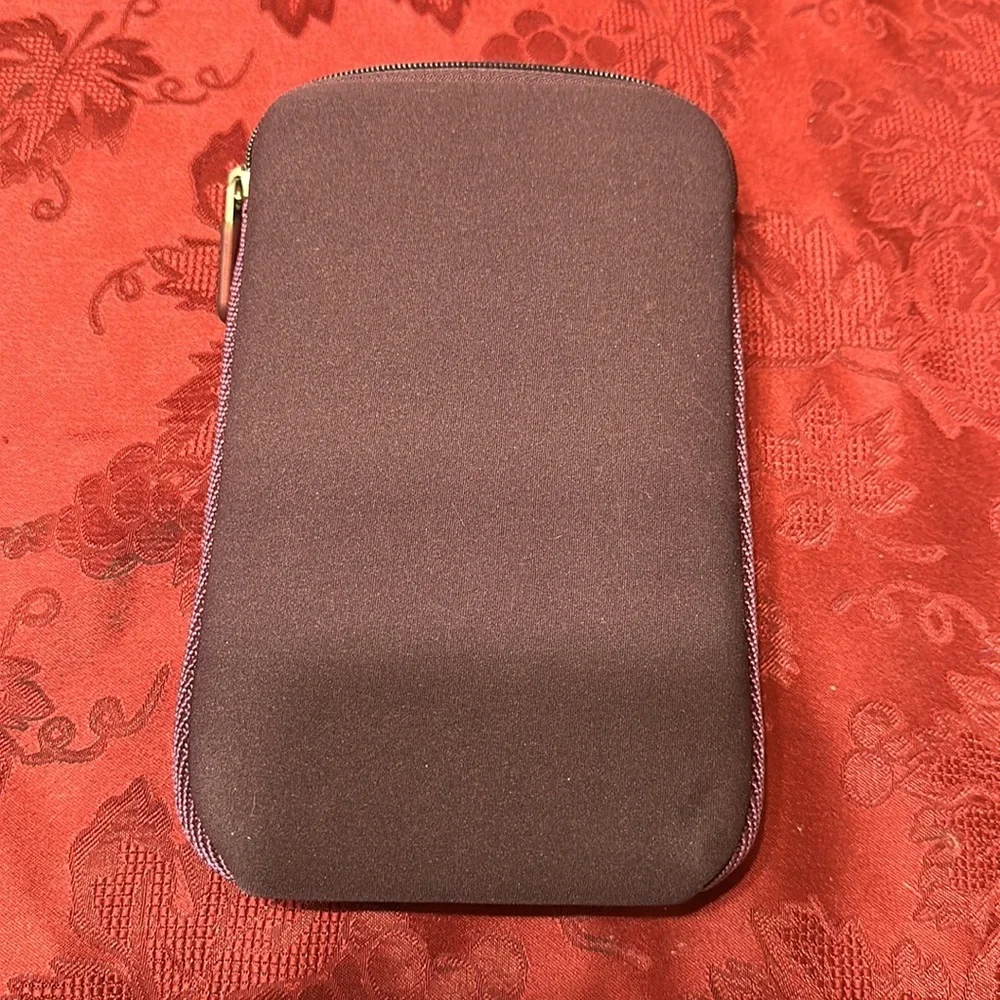 Purple Case Logic Envelope Style 7-inch Tablet Sleeve Slim-line Zippered Case